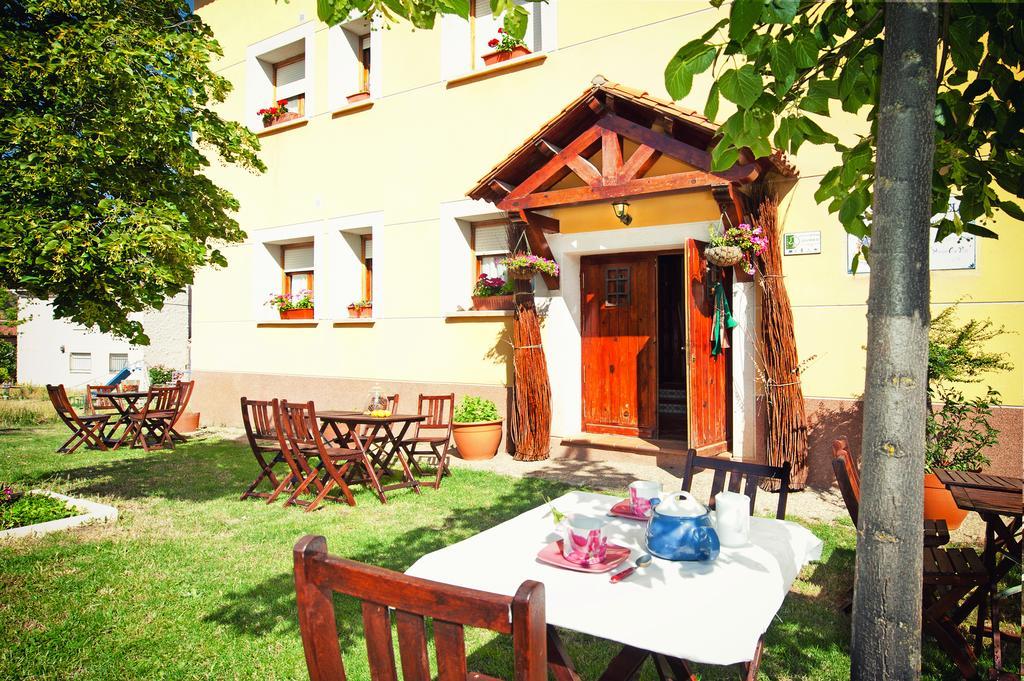 Apartamentos El Pajar Del Abuelo Peralejos de las Truchas Ngoại thất bức ảnh